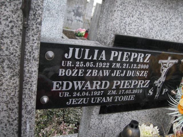 Julia Pieprz 1922 Lisia Góra - Grobonet - Wyszukiwarka osób pochowanych