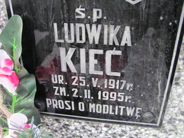 Ludwika Kieć 1917 Lisia Góra - Grobonet - Wyszukiwarka osób pochowanych